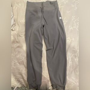 Brand new, never worn Vuori Daily Jogger SMOKE size medium